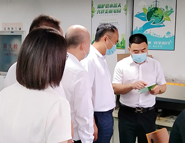 蒼南縣委副書(shū)記、縣長(cháng)曾仁海率隊到浙江科暢電子股份有限公司調研的新聞圖片